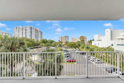 Condominio en venta en Aventura, Florida, 2 dormitorios, 154.78 m2 № 1992283 - foto 13