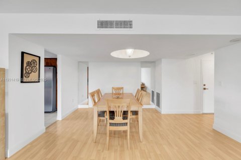 Condominio en venta en Aventura, Florida, 2 dormitorios, 154.78 m2 № 1992283 - foto 6