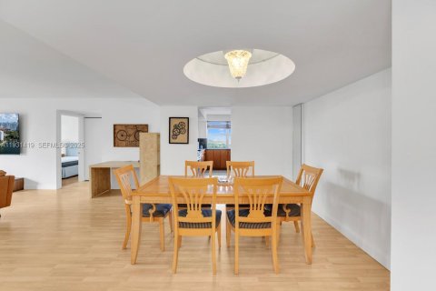 Condominio en venta en Aventura, Florida, 2 dormitorios, 154.78 m2 № 1992283 - foto 5