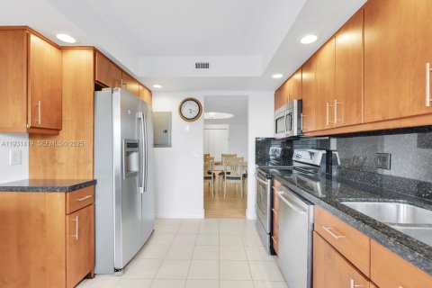 Condominio en venta en Aventura, Florida, 2 dormitorios, 154.78 m2 № 1992283 - foto 10