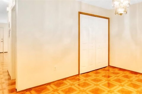 Adosado en venta en Brandon, Florida, 2 dormitorios, 138.42 m2 № 1778109 - foto 3