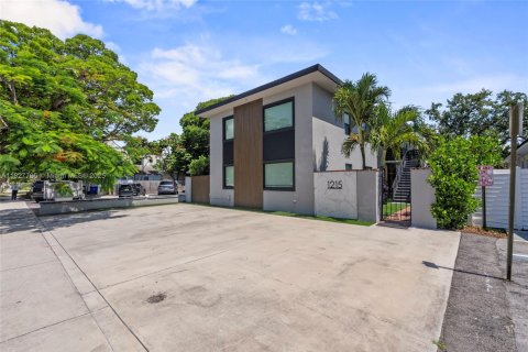 Commercial property in Fort Lauderdale, Florida 360.46 sq.m. № 1800819 - photo 2