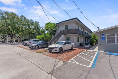 Commercial property in Fort Lauderdale, Florida 360.46 sq.m. № 1800819 - photo 9
