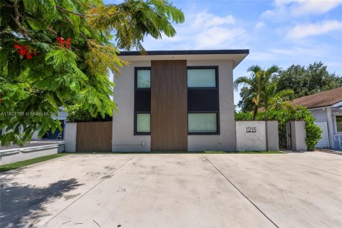 Commercial property in Fort Lauderdale, Florida 360.46 sq.m. № 1800819 - photo 1