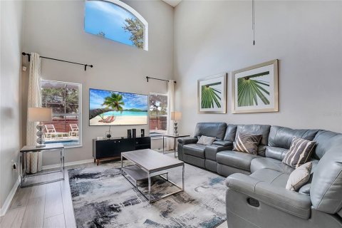 Villa ou maison à louer à Davenport, Floride: 4 chambres, 206.99 m2 № 1901105 - photo 2