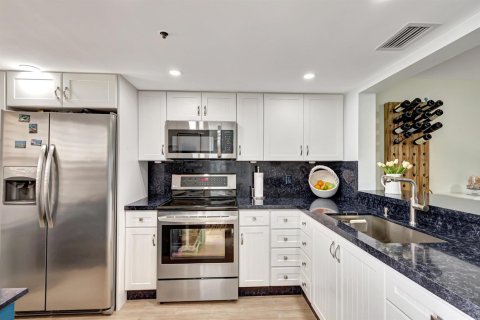 Copropriété à louer à St. Lucie, Floride: 2 chambres, 100.15 m2 № 2147308 - photo 10