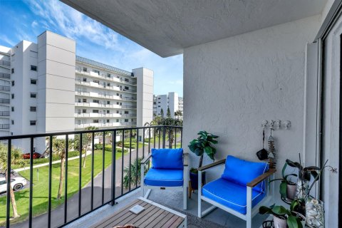 Copropriété à louer à St. Lucie, Floride: 2 chambres, 100.15 m2 № 2147308 - photo 23