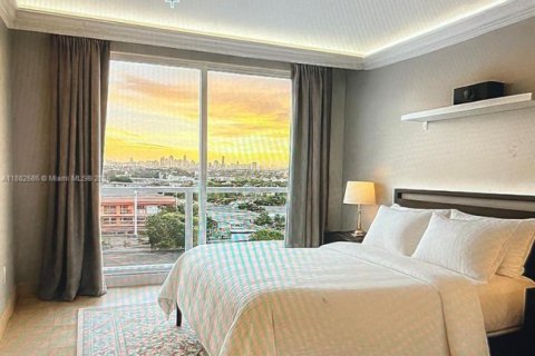 Condo in Miami, Florida, 1 bedroom  № 1941963 - photo 17