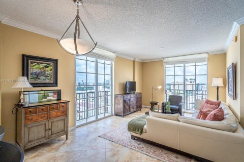 Condominio en alquiler en West Palm Beach, Florida, 2 dormitorios, 91.97 m2 № 1708864 - foto 3