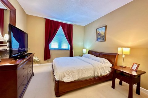 Condominio en alquiler en West Palm Beach, Florida, 2 dormitorios, 91.97 m2 № 1708864 - foto 10