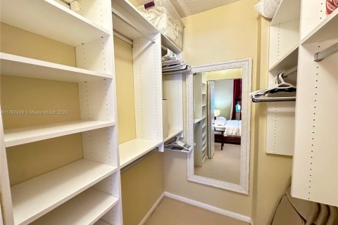 Condominio en alquiler en West Palm Beach, Florida, 2 dormitorios, 91.97 m2 № 1708864 - foto 12