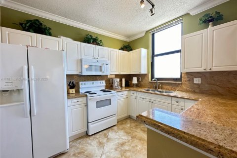 Condominio en alquiler en West Palm Beach, Florida, 2 dormitorios, 91.97 m2 № 1708864 - foto 5