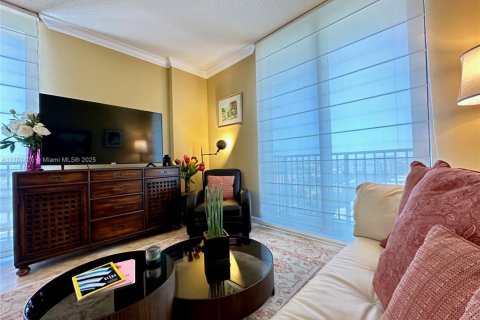 Condominio en alquiler en West Palm Beach, Florida, 2 dormitorios, 91.97 m2 № 1708864 - foto 4