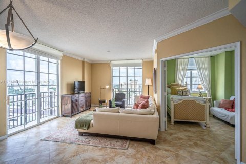 Condominio en alquiler en West Palm Beach, Florida, 2 dormitorios, 91.97 m2 № 1708864 - foto 2