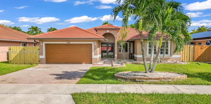 Casa en Miami, Florida 4 dormitorios, 155.52 m2 № 1993625
