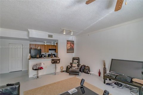 Condo in Coral Springs, Florida, 1 bedroom  № 1753487 - photo 6
