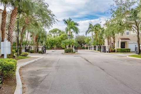 Condo in Coral Springs, Florida, 1 bedroom  № 1753487 - photo 4