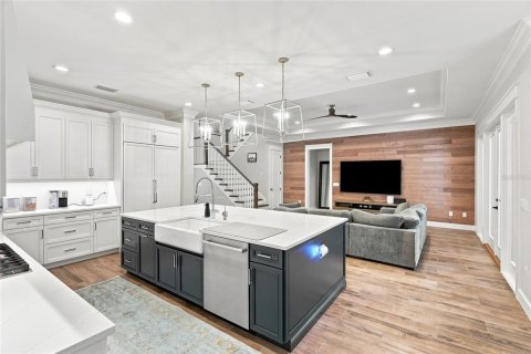 House in Tampa, Florida 5 bedrooms, 382.85 sq.m. № 2345503 - photo 14