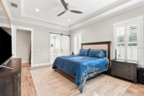 House in Tampa, Florida 5 bedrooms, 382.85 sq.m. № 2345503 - photo 29