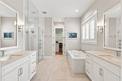 House in Tampa, Florida 5 bedrooms, 382.85 sq.m. № 2345503 - photo 30