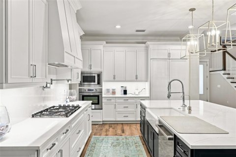 House in Tampa, Florida 5 bedrooms, 382.85 sq.m. № 2345503 - photo 15