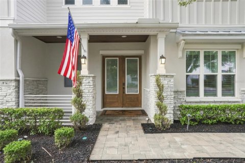 House in Tampa, Florida 5 bedrooms, 382.85 sq.m. № 2345503 - photo 3