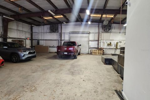 Commercial property in Orlando, Florida 369.75 sq.m. № 2309958 - photo 6