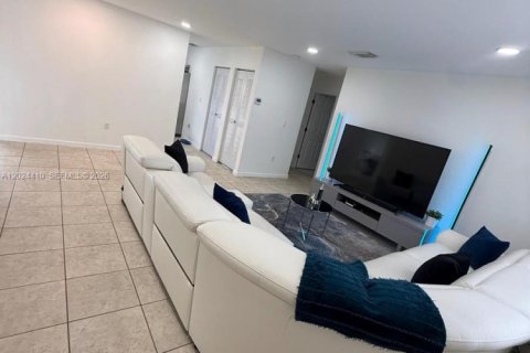 Villa ou maison à vendre à Homestead, Floride: 3 chambres, 111.48 m2 № 2087848 - photo 5