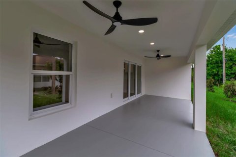 House in Venice, Florida 3 bedrooms, 166.2 sq.m. № 1721750 - photo 8