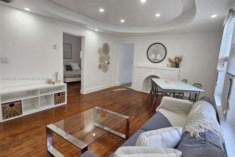 Appartement à louer à Miami Beach, Floride: 1 chambre, 374.02 m2 № 1890224 - photo 1