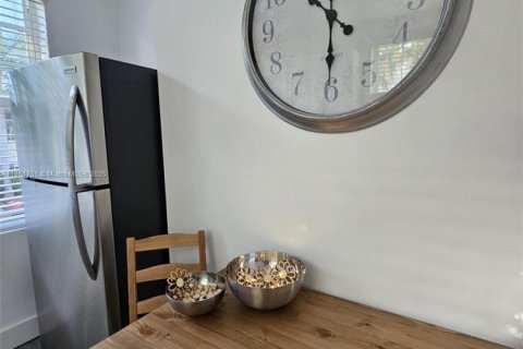 Appartement à louer à Miami Beach, Floride: 1 chambre, 374.02 m2 № 1890224 - photo 16