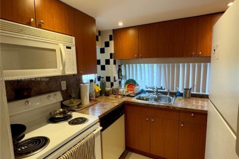 Copropriété à vendre à Sunny Isles Beach, Floride: 1 chambre, 59.46 m2 № 1983233 - photo 5