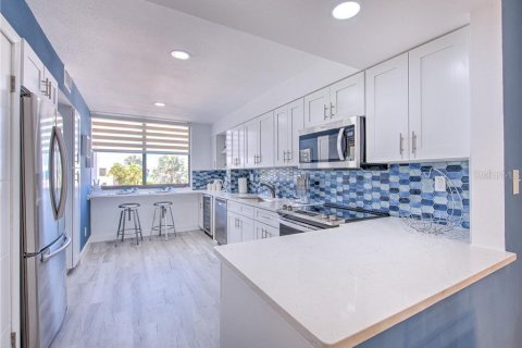 Copropriété à louer à Longboat Key, Floride: 2 chambres, 117.06 m2 № 861478 - photo 6