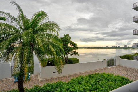 Copropriété à vendre à West Palm Beach, Floride: 1 chambre, 71.91 m2 № 2399731 - photo 20