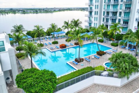 Copropriété à vendre à West Palm Beach, Floride: 1 chambre, 71.91 m2 № 2399731 - photo 2