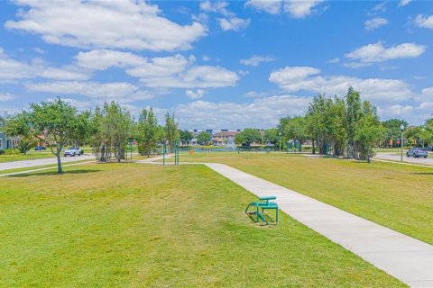 Townhouse in Orlando, Florida 3 bedrooms, 187.57 sq.m. № 2139331 - photo 21