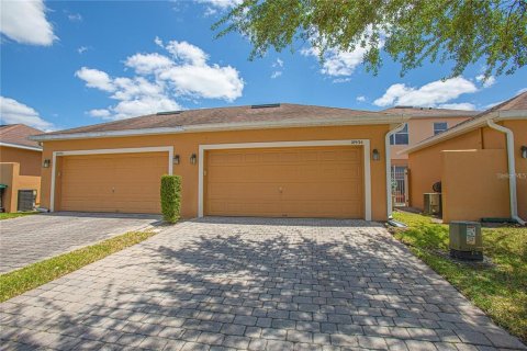 Townhouse in Orlando, Florida 3 bedrooms, 187.57 sq.m. № 2139331 - photo 2