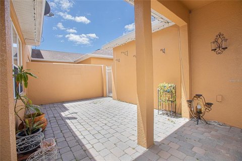 Townhouse in Orlando, Florida 3 bedrooms, 187.57 sq.m. № 2139331 - photo 15