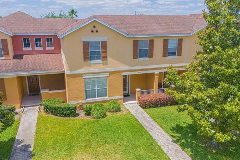 Townhouse in Orlando, Florida 3 bedrooms, 187.57 sq.m. № 2139331 - photo 3