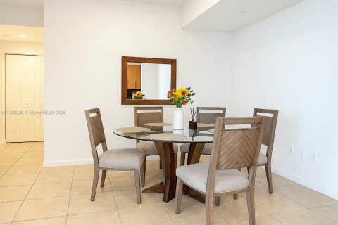 Купить кондоминиум в Форт-Лодердейл, Флорида 2 спальни, 115.76м2, № 2013694 - фото 3