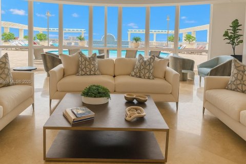 Купить кондоминиум в Форт-Лодердейл, Флорида 2 спальни, 115.76м2, № 2013694 - фото 19