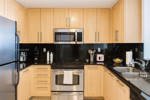 Купить кондоминиум в Форт-Лодердейл, Флорида 2 спальни, 115.76м2, № 2013694 - фото 2