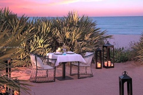 Купить кондоминиум в Санни-Айлс-Бич, Флорида 2 спальни, 84.36м2, № 2053655 - фото 5