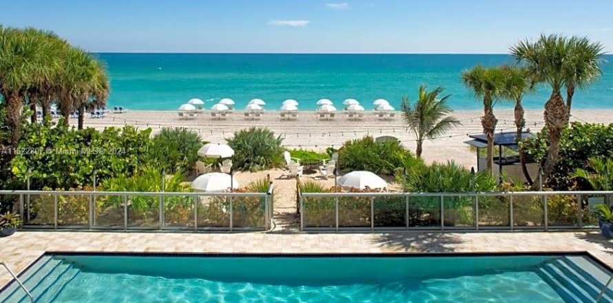 Кондоминиум с 2 спальнями в Санни-Айлс-Бич, Флорида № 2053655