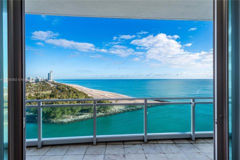 Condominio en alquiler en Bal Harbour, Florida, 2 dormitorios, 153.94 m2 № 2076833 - foto 14