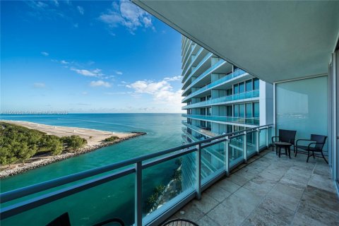 Condominio en alquiler en Bal Harbour, Florida, 2 dormitorios, 153.94 m2 № 2076833 - foto 15