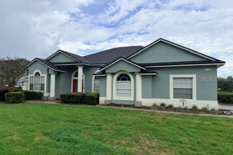 House in Clermont, Florida 4 bedrooms, 245.26 sq.m. № 2196785