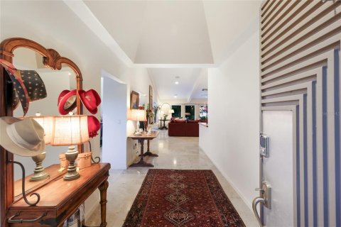 House in Bradenton, Florida 5 bedrooms, 450.95 sq.m. № 2166375 - photo 10
