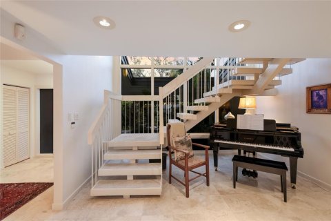House in Bradenton, Florida 5 bedrooms, 450.95 sq.m. № 2166375 - photo 13