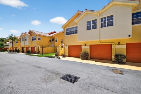 Condo in Lauderdale-by-the-Sea, Florida, 2 bedrooms  № 2085315 - photo 4